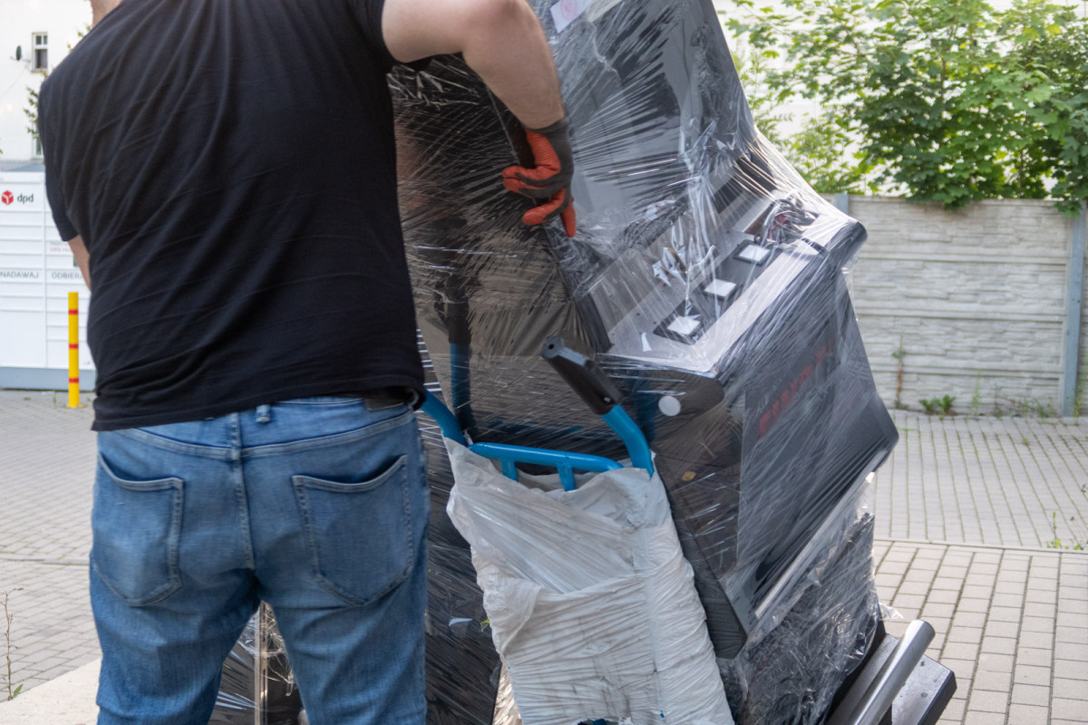 Nalot na nielegalny salon gier w Bolesławcu przy ul. Chrobrego