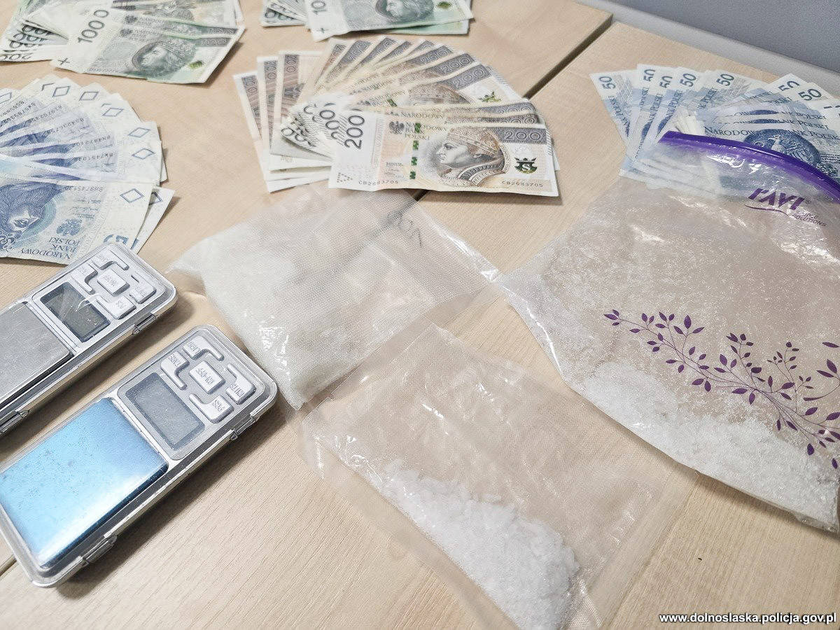 Narkotyki, pieniądze i wagi