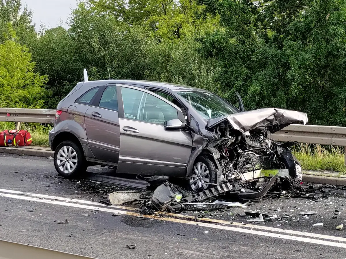 Karambol na obwodnicy. Zderzyły się cztery samochody