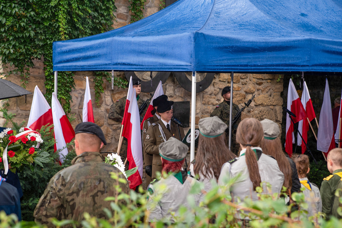 Hołd bohaterom Powstania Warszawskiego w 81. rocznicę
