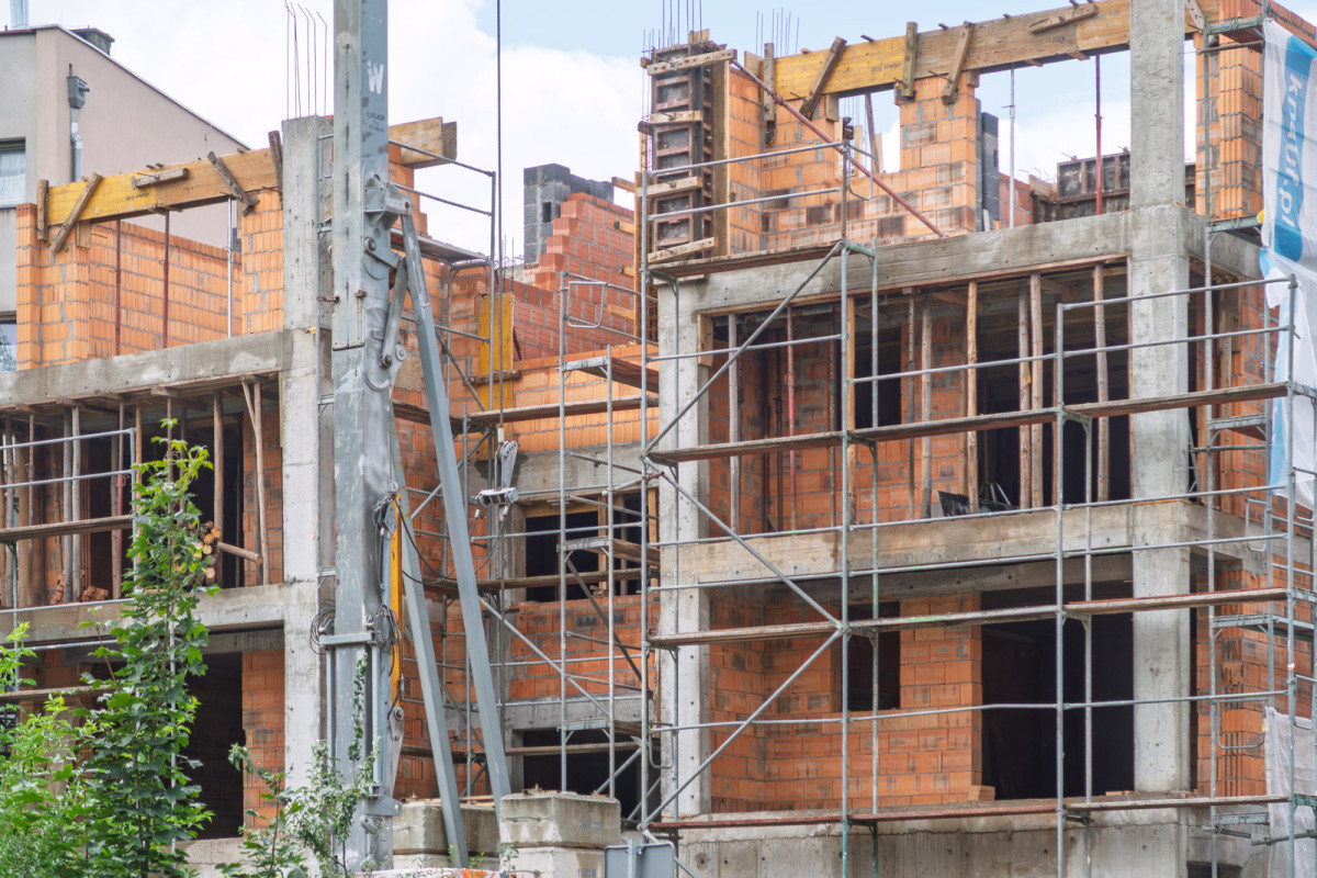 Bolesławiec, Budynek mieszkalno-usługowy, róg ul. Garncarska i Kubika