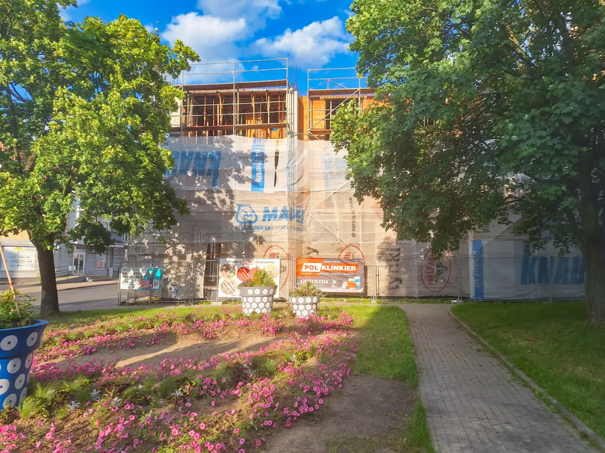 Bolesławiec, Budynek mieszkalno-usługowy, róg ul. Garncarska i Kubika