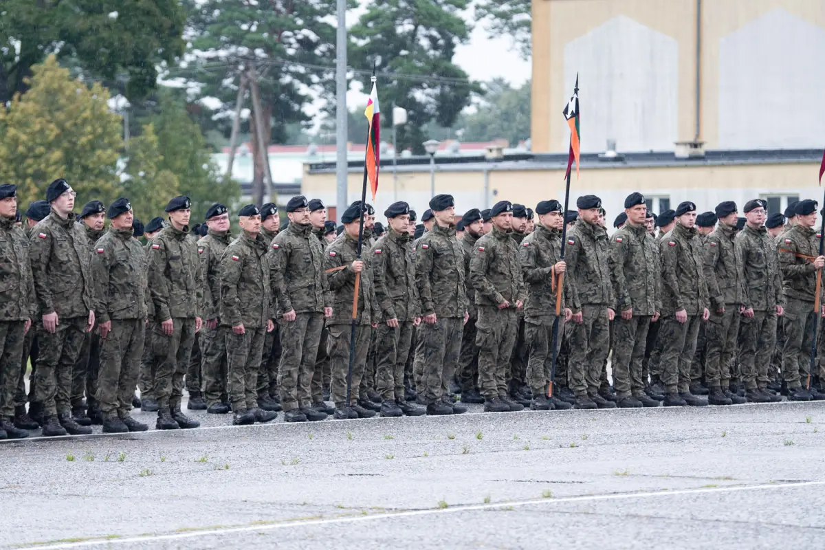 Uroczystość w 10 Brygadzie Kawalerii Pancernej w Świętoszowie