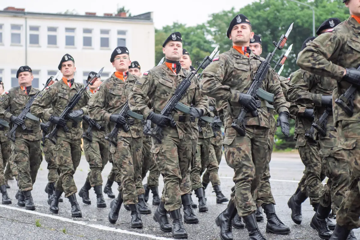 Uroczystość w 10 Brygadzie Kawalerii Pancernej w Świętoszowie