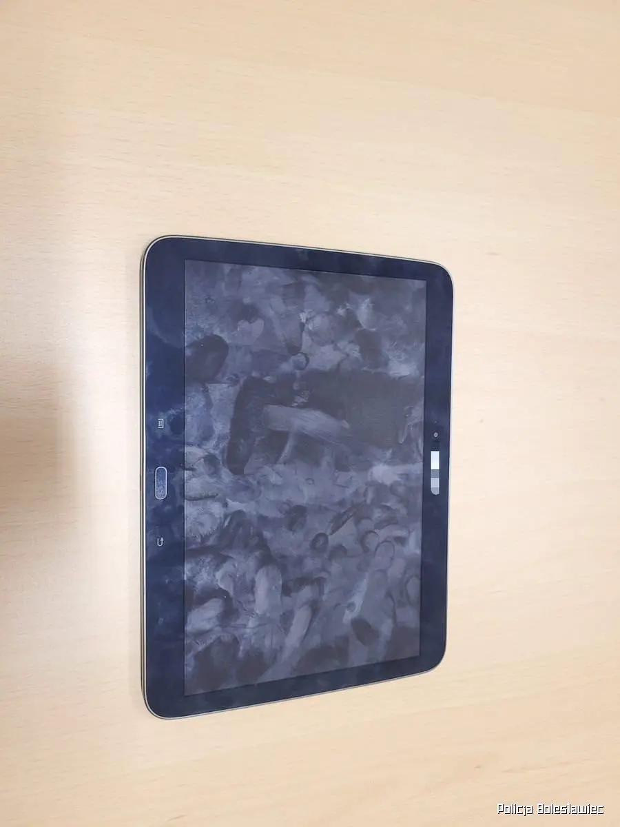 Podejrzany i tablet