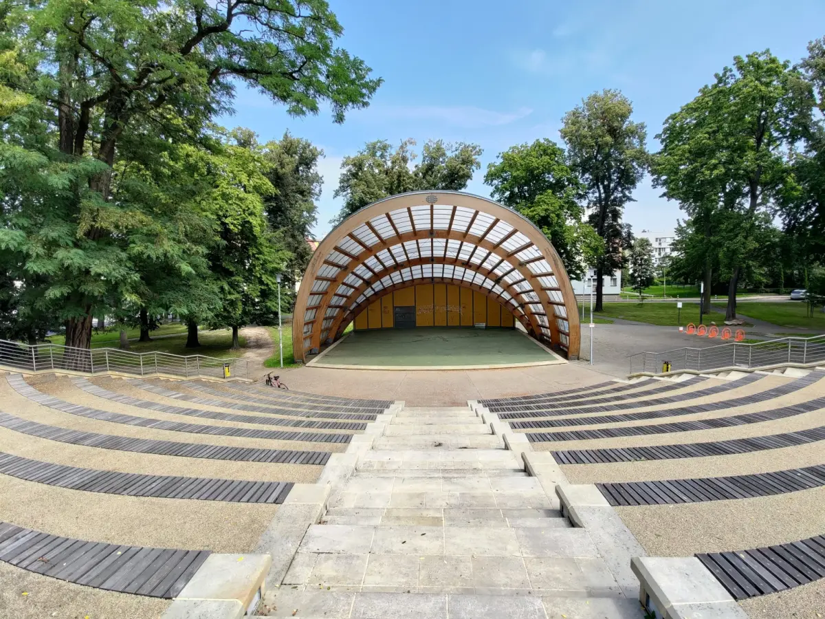Amfiteatr w parku Bonina w Bolesławcu