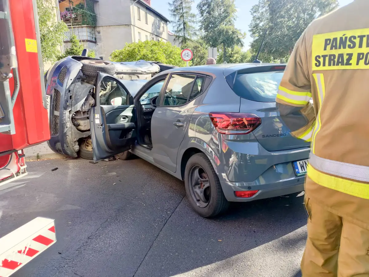 Wypadek koło stadionu. Jedna osoba ranna