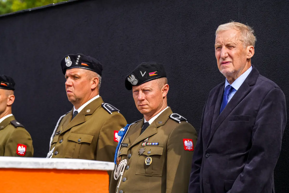 Uroczystość w 10 Brygadzie Kawalerii Pancernej w Świętoszowie