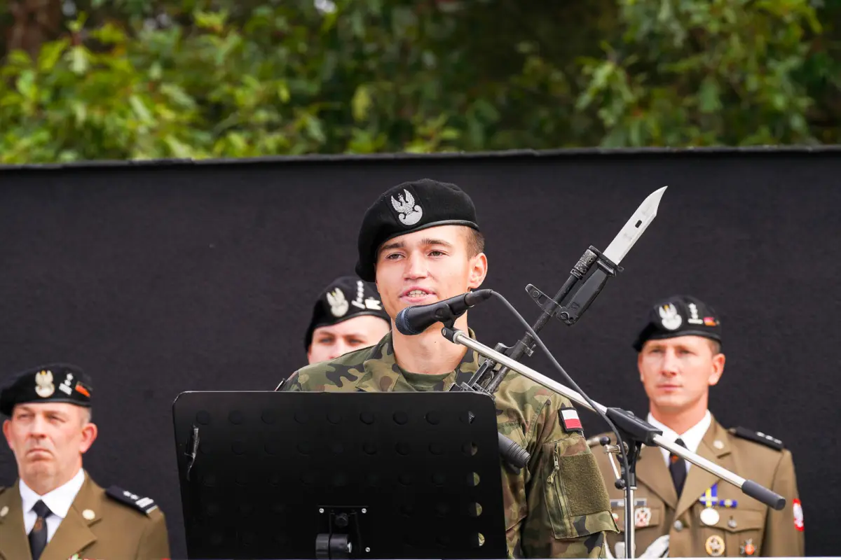 Uroczystość w 10 Brygadzie Kawalerii Pancernej w Świętoszowie