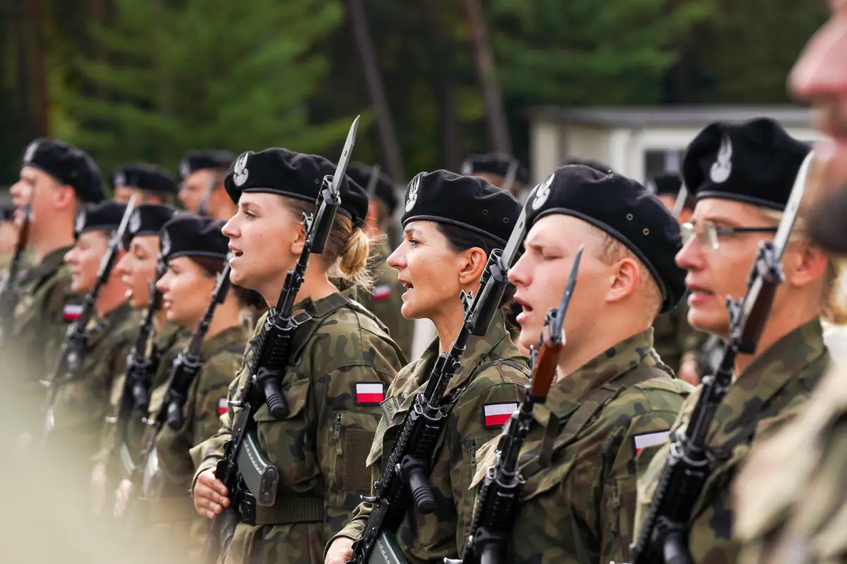 Uroczystość w 10 Brygadzie Kawalerii Pancernej w Świętoszowie