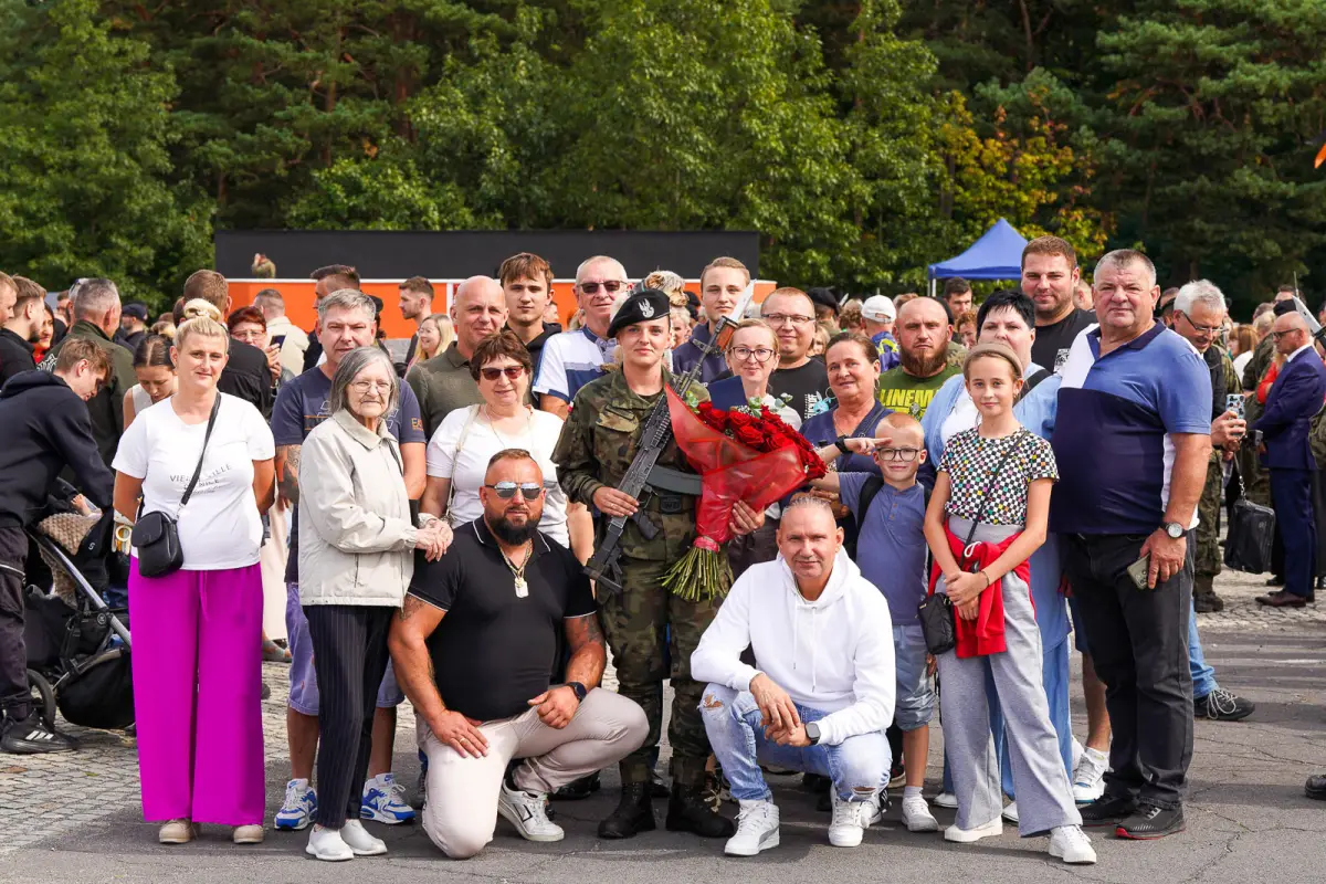 Uroczystość w 10 Brygadzie Kawalerii Pancernej w Świętoszowie