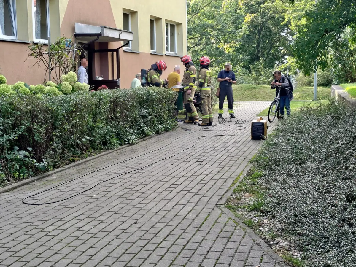 Akcja służb przy ulicy Chrobrego w Bolesławcu