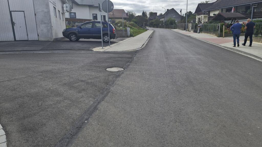 Ulica Mickiewicza w Nowogrodźcu