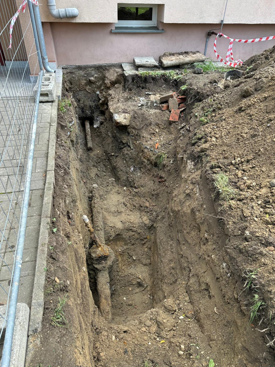 Wyciek gazu przy bloku na Bielskiej w Bolesławcu