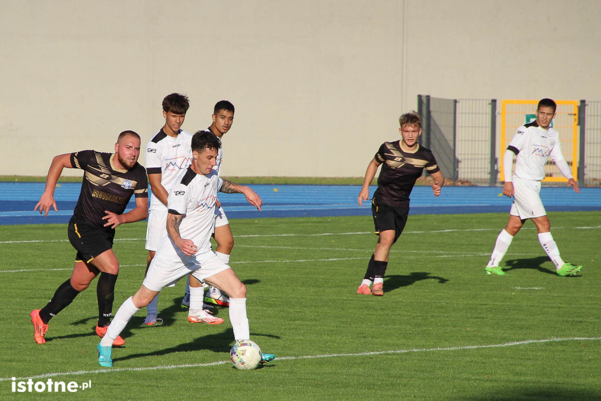 Galeria z meczu pucharowego BKS Bolesławiec - Chrobry Nowogrodziec - 24.09.2025 r.