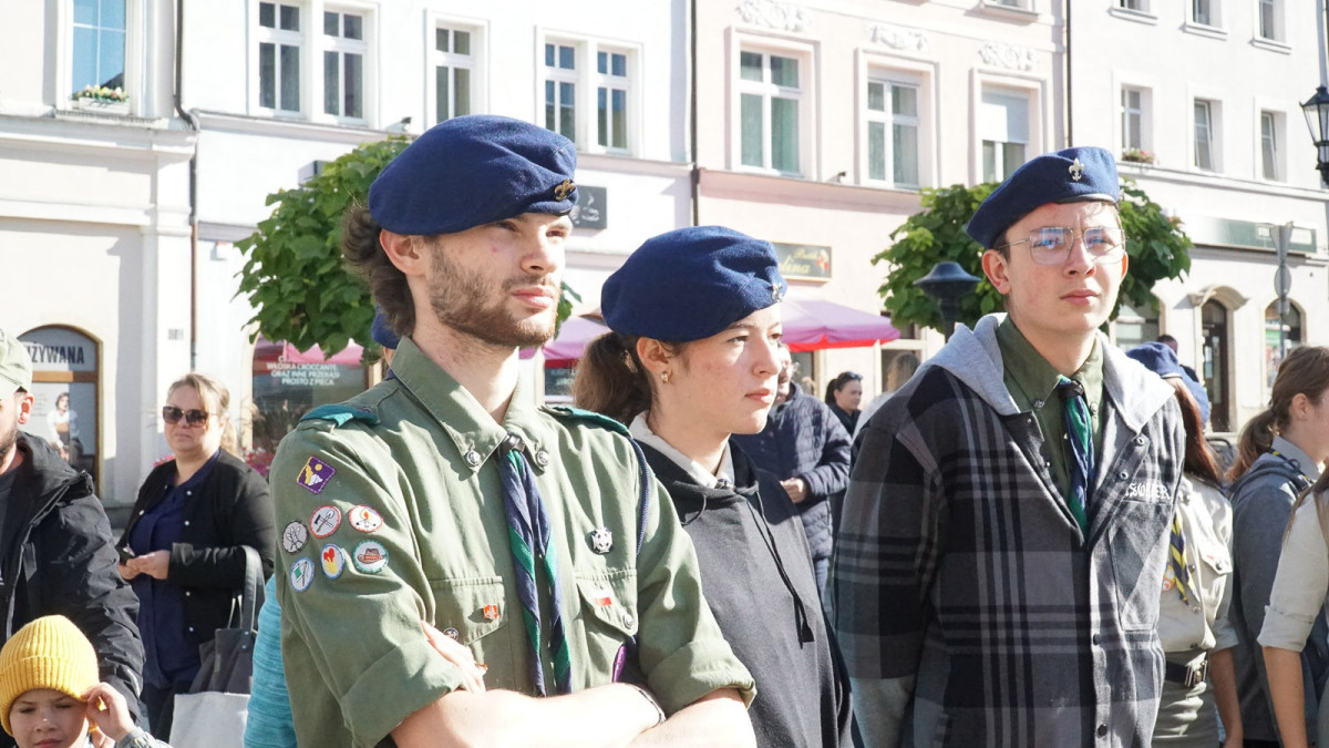 Uroczystość na bolesławieckim rynku
