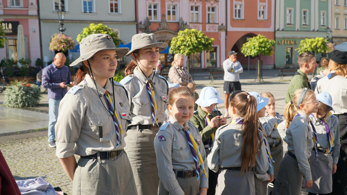Uroczystość na bolesławieckim rynku