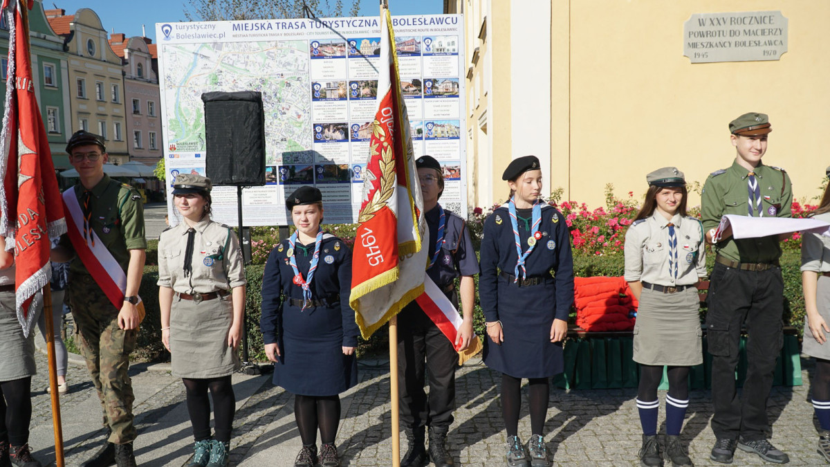 Uroczystość na bolesławieckim rynku