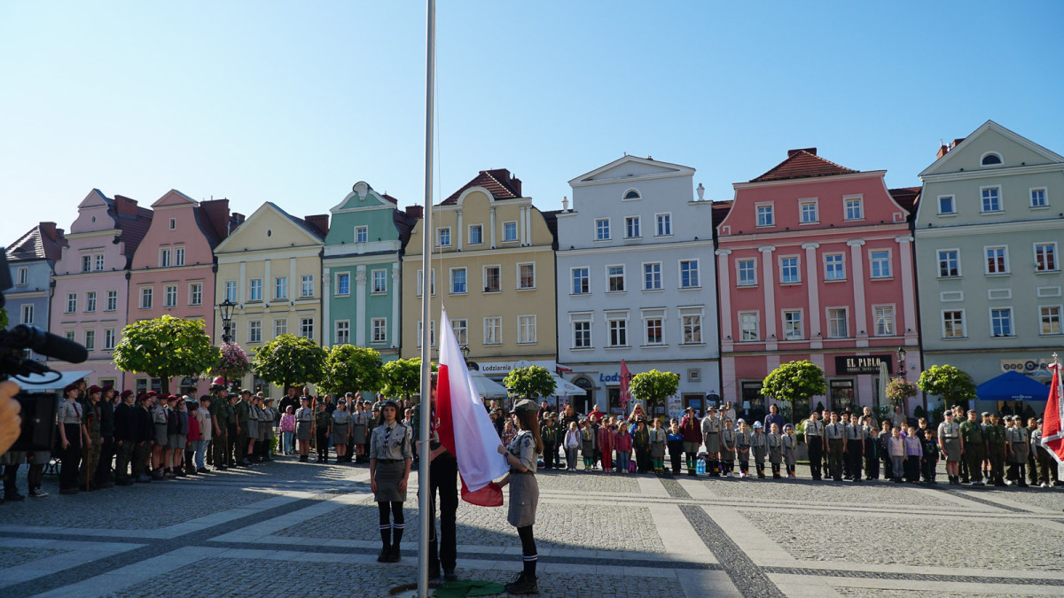 Uroczystość na bolesławieckim rynku
