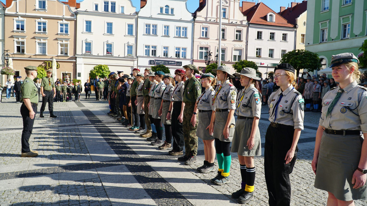 Uroczystość na bolesławieckim rynku