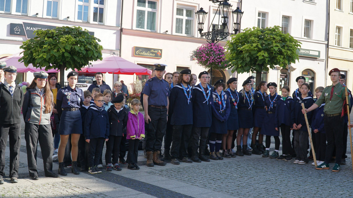 Uroczystość na bolesławieckim rynku