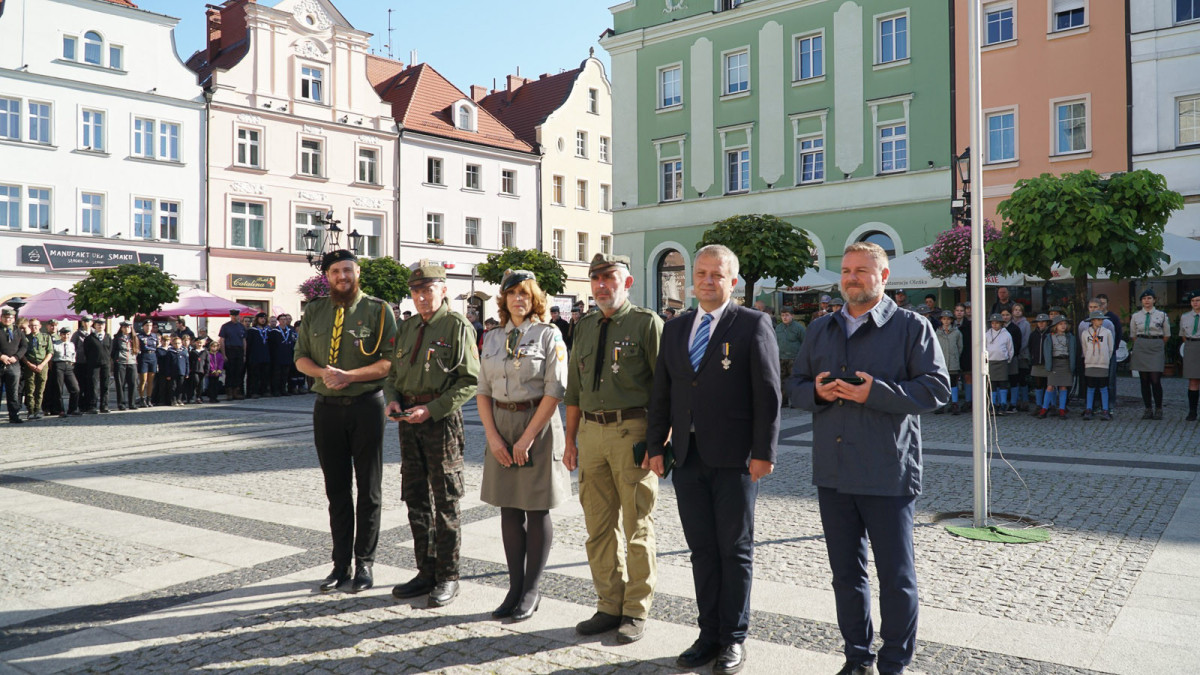 Uroczystość na bolesławieckim rynku