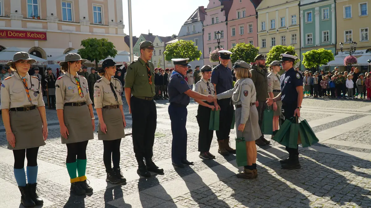 Uroczystość na bolesławieckim rynku