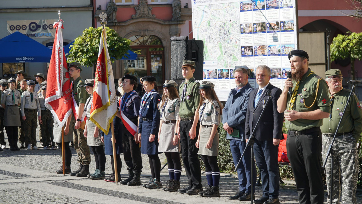 Uroczystość na bolesławieckim rynku