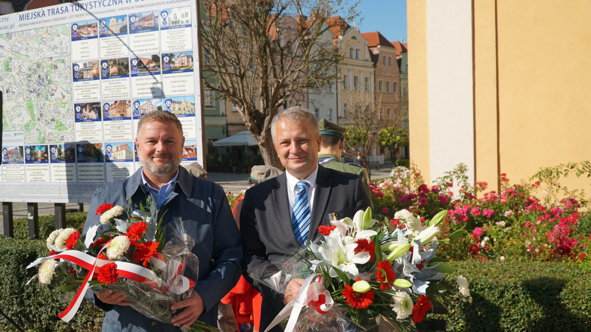 Uroczystość na bolesławieckim rynku