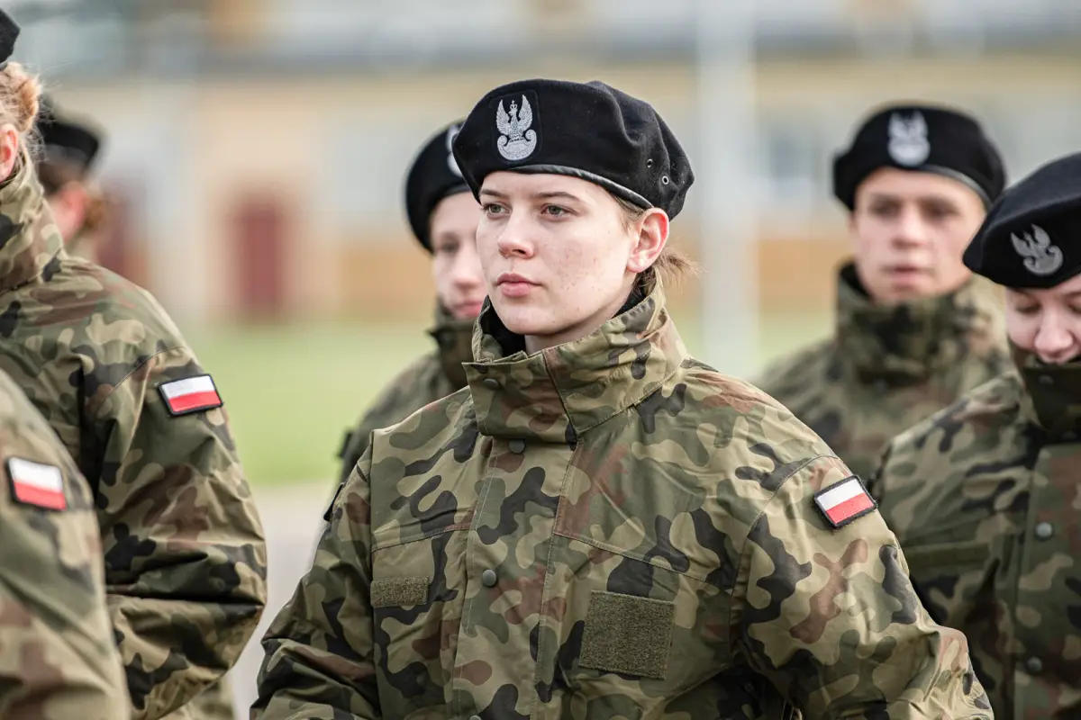 Uroczystość w 10 Brygadzie Kawalerii Pancernej w Świętoszowie