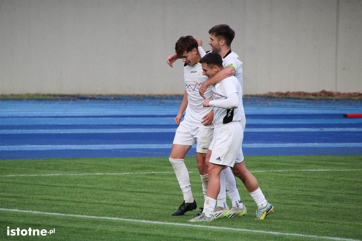 Galeria z meczu pucharowego BKS Bolesławiec - Apis Jędrzychowice - 15 października 2025