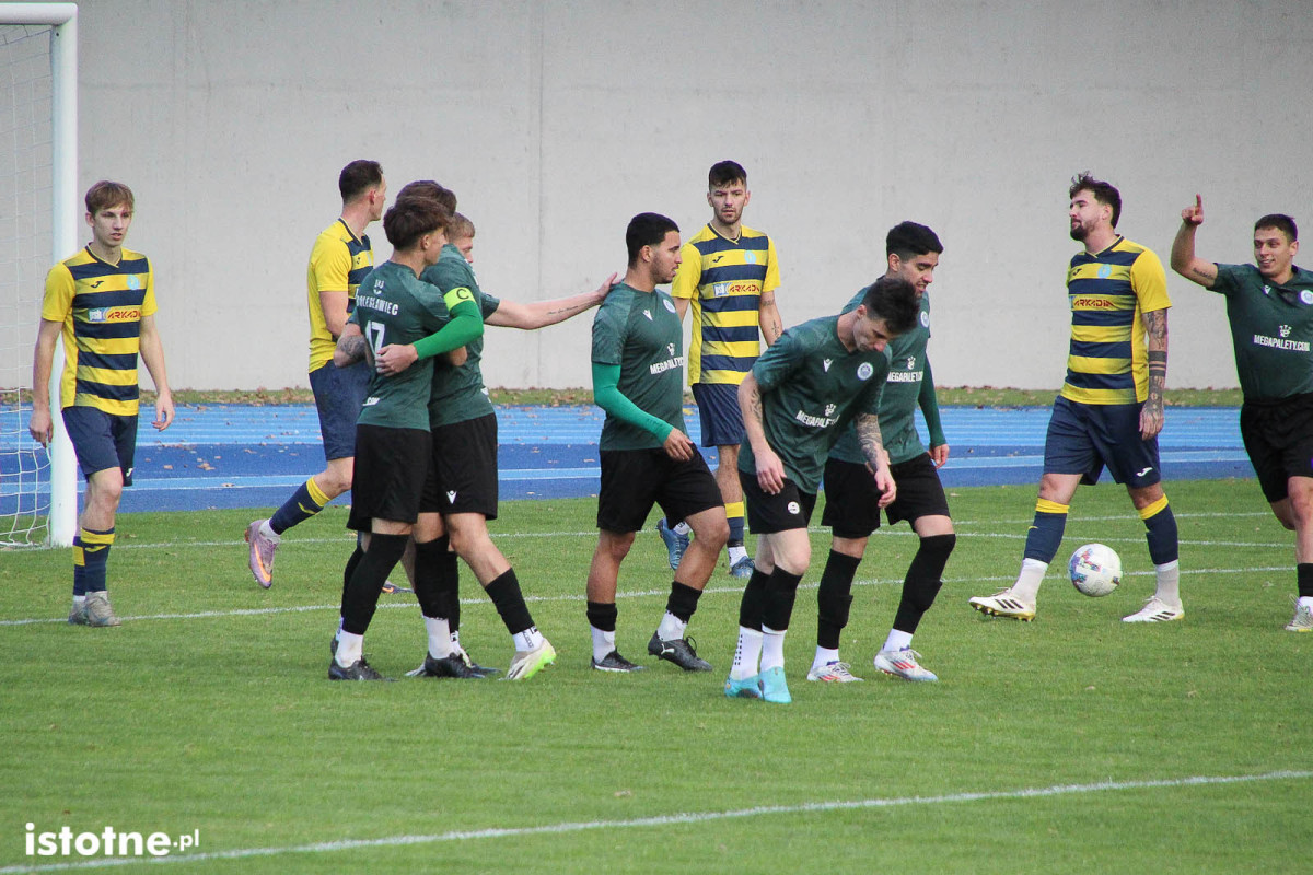 Galeria z meczu BKS Bolesławiec - Gryf Gryfów Śląski - 18 października 2025