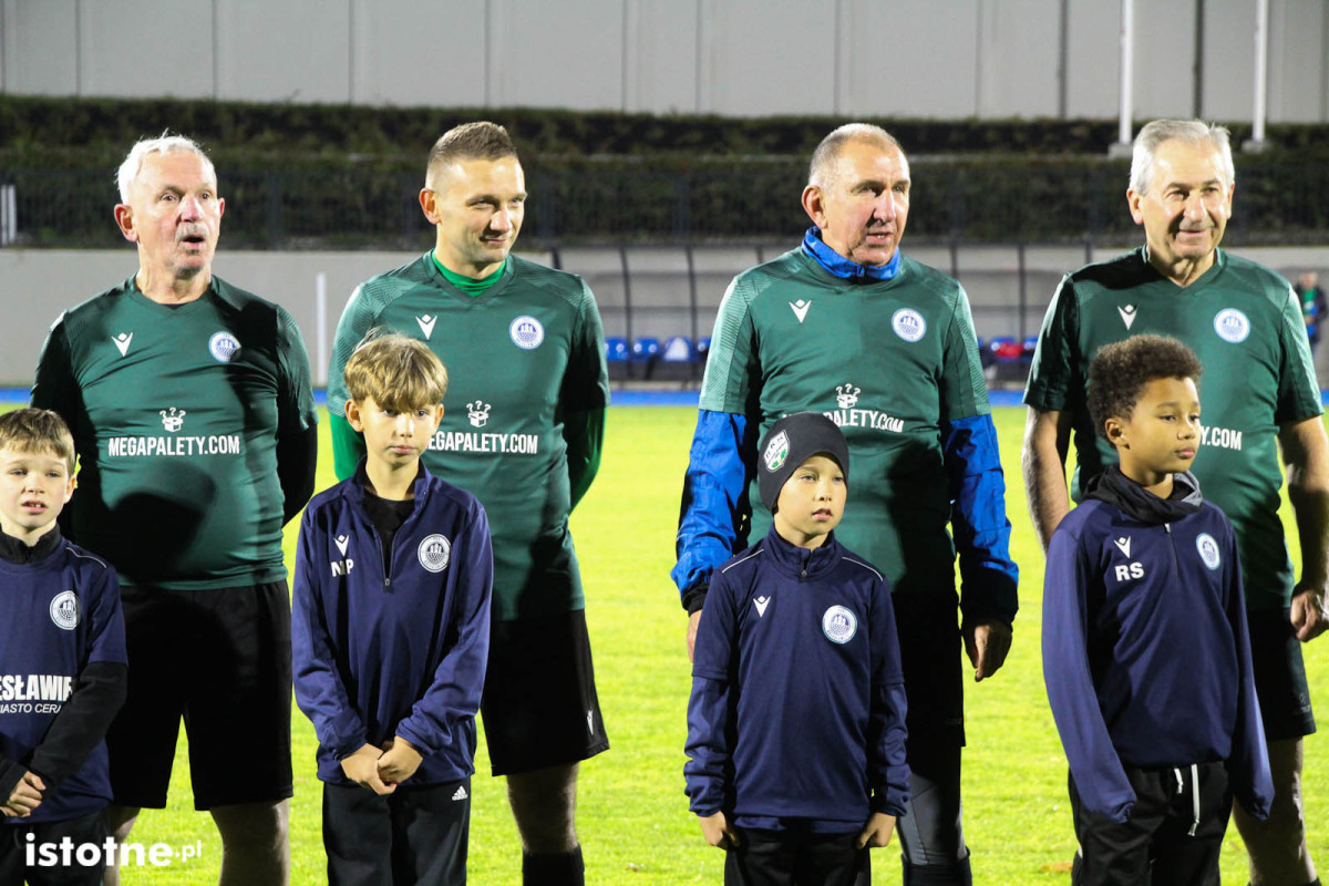 Wyjątkowy wieczór przy Spółdzielczej. Podziękowania, wspomnienia i mecz piłkarskich gwiazd