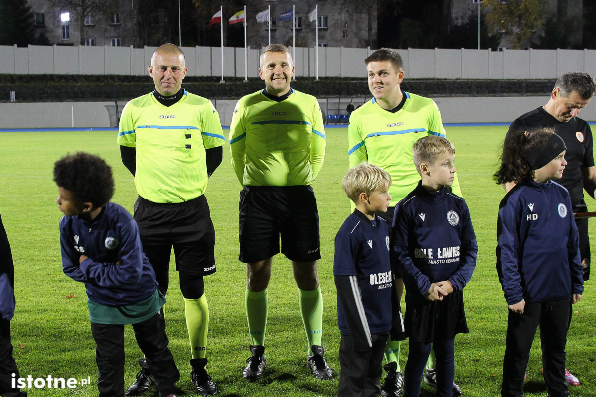 Wyjątkowy wieczór przy Spółdzielczej. Podziękowania, wspomnienia i mecz piłkarskich gwiazd