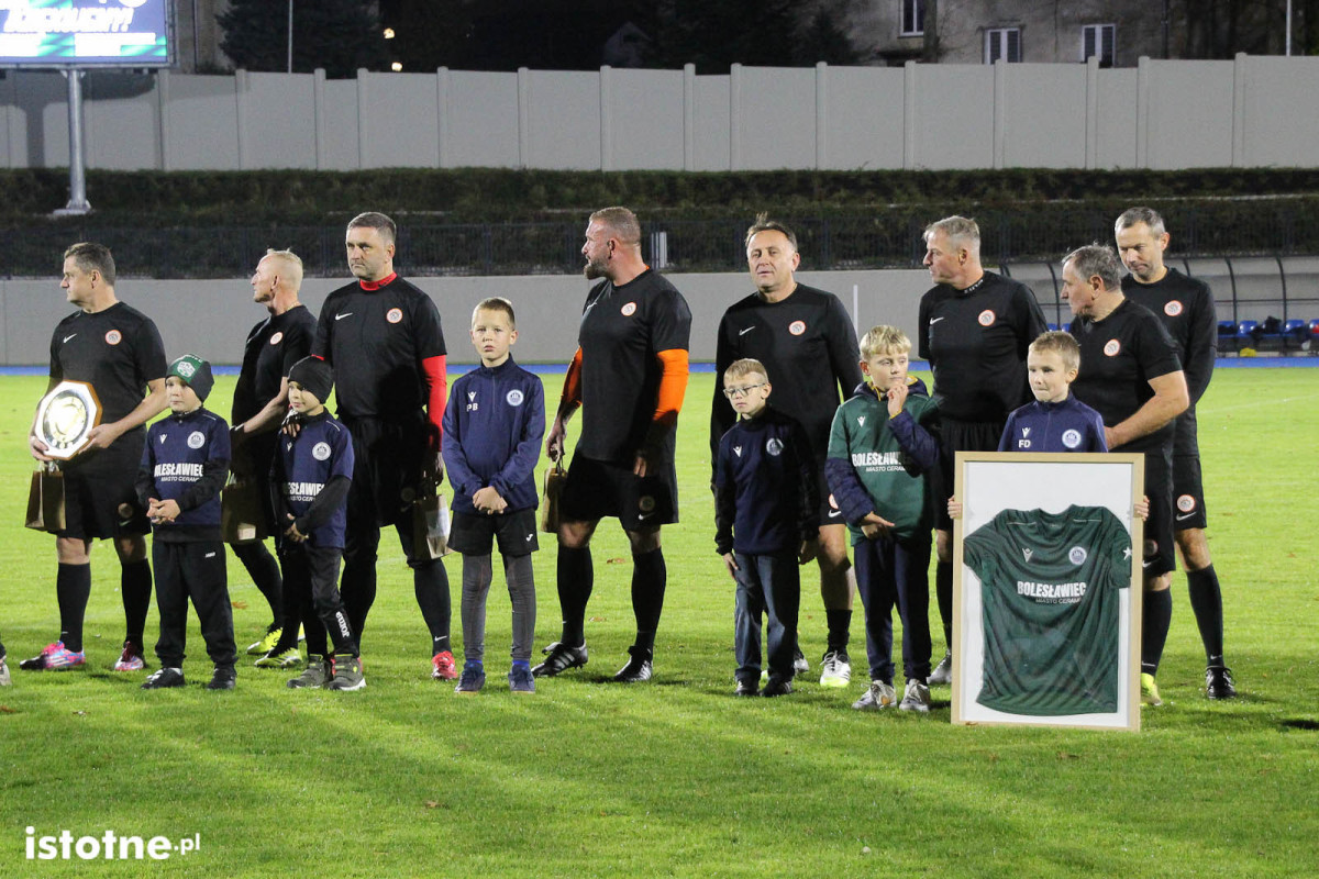 Wyjątkowy wieczór przy Spółdzielczej. Podziękowania, wspomnienia i mecz piłkarskich gwiazd
