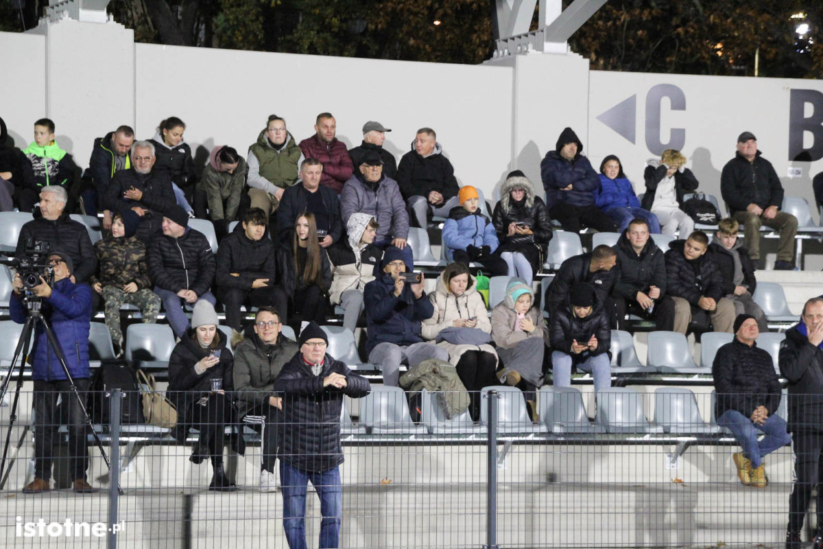 Wyjątkowy wieczór przy Spółdzielczej. Podziękowania, wspomnienia i mecz piłkarskich gwiazd