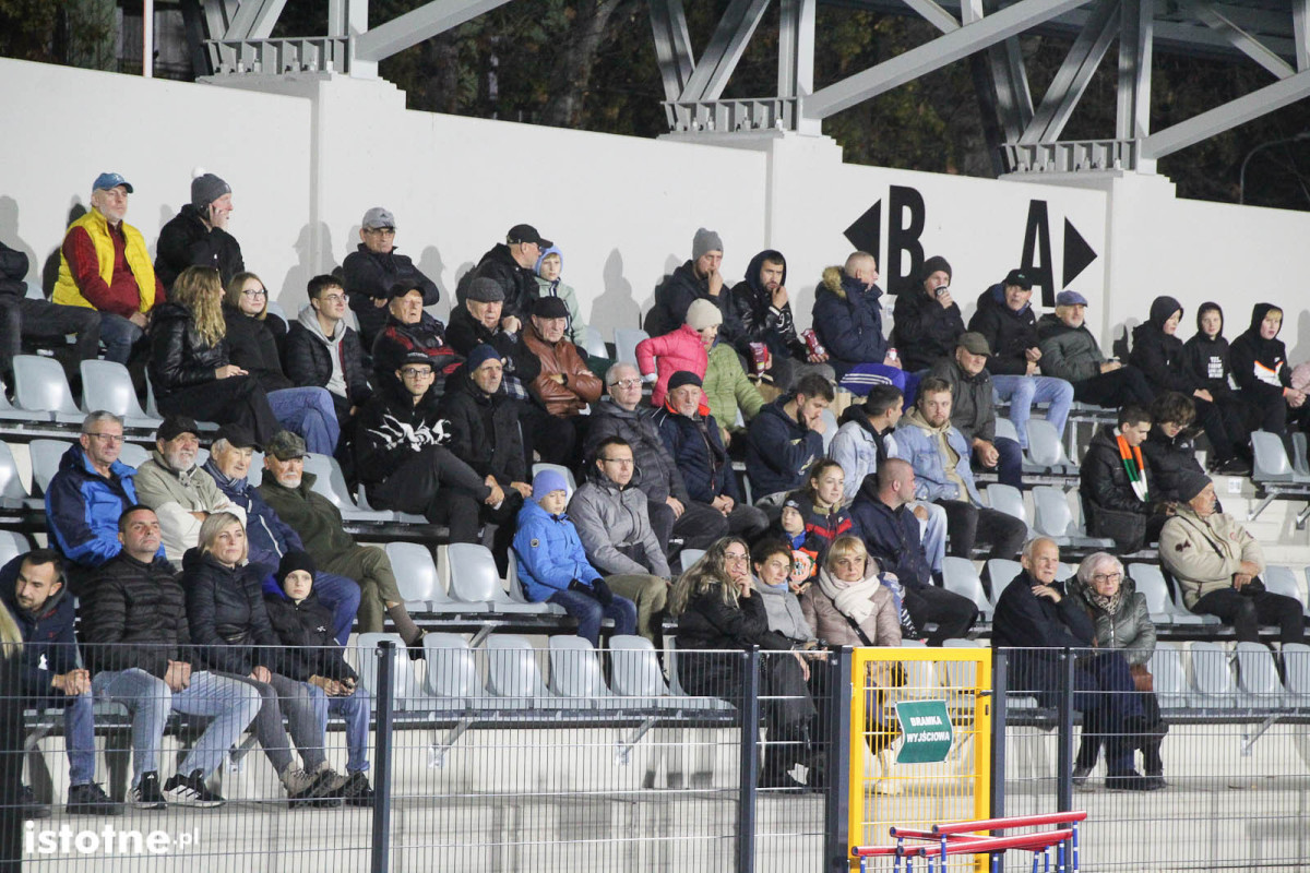 Wyjątkowy wieczór przy Spółdzielczej. Podziękowania, wspomnienia i mecz piłkarskich gwiazd