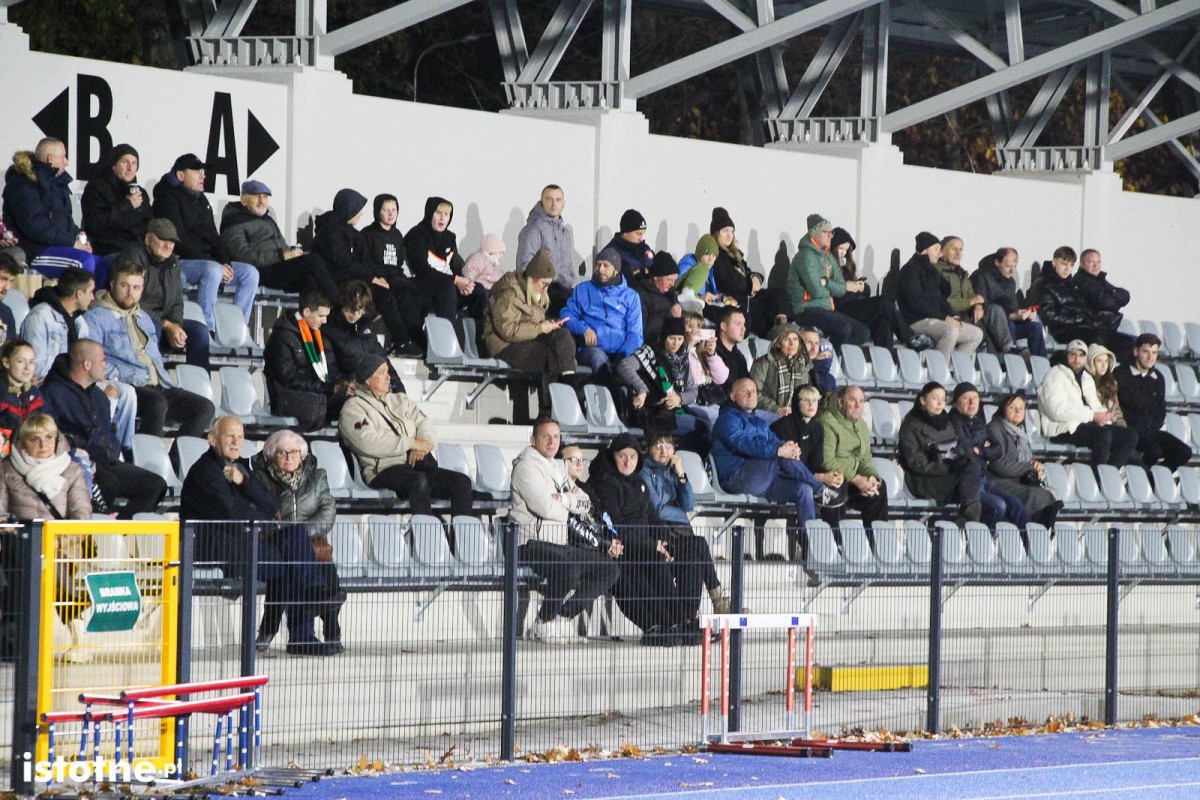 Wyjątkowy wieczór przy Spółdzielczej. Podziękowania, wspomnienia i mecz piłkarskich gwiazd