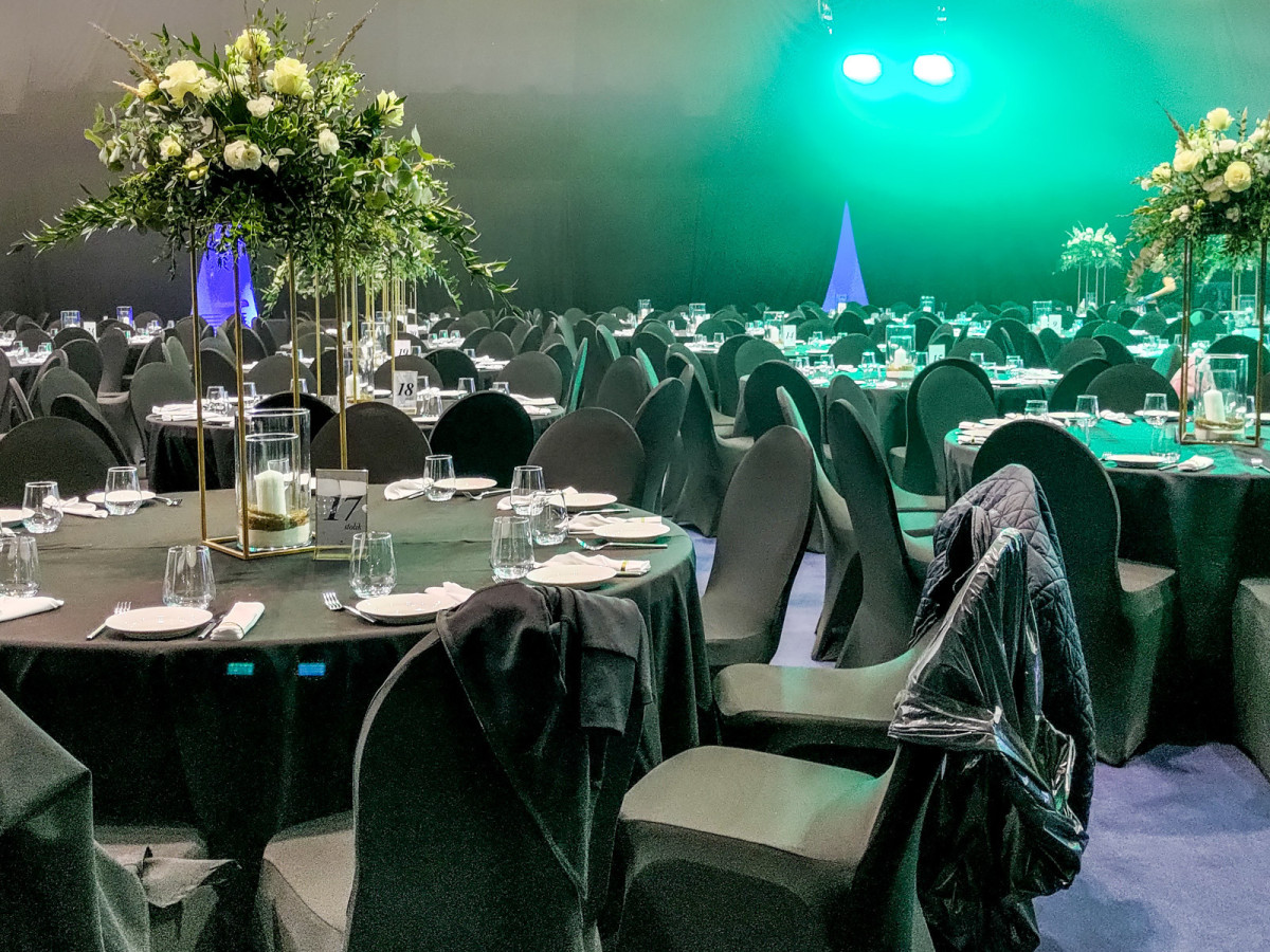 Sala bankietowa w sali sportowej I Liceum Ogólnokształcącego