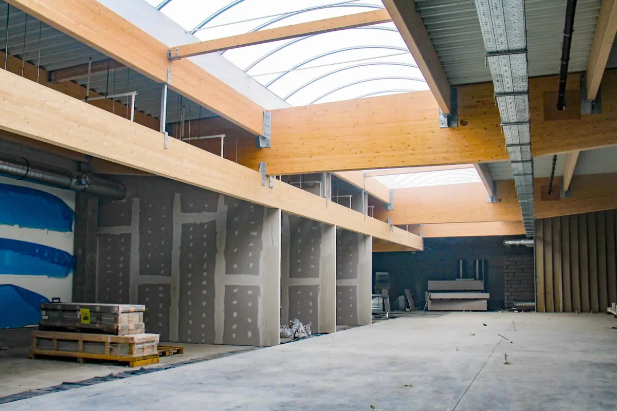 Tesco за два місяці до відкриття (жовтень 2005 року)