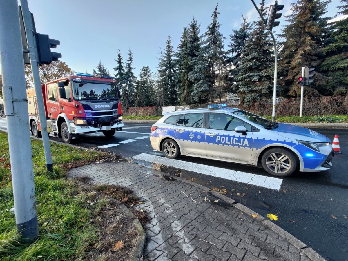 Ciężarowy dostawczak Biedronki zderzył się z Citroënem