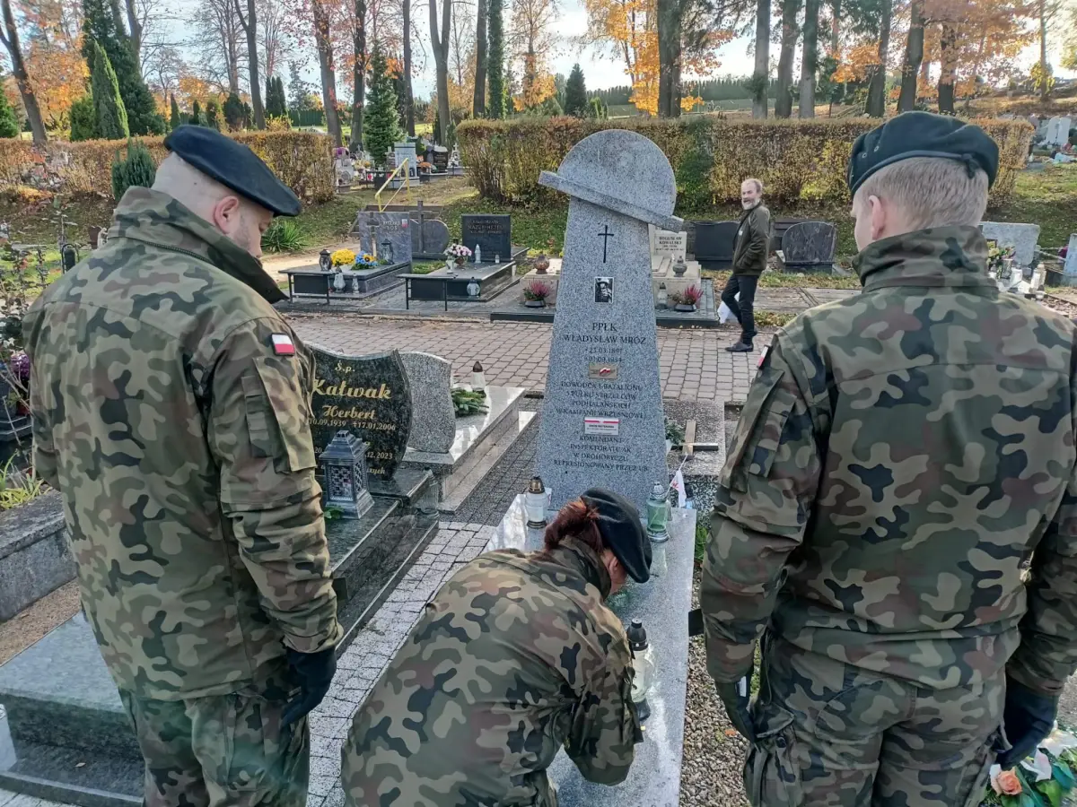 Żołnierze oddali hołd tym, którzy odeszli. „Nigdy o Was nie zapomnimy”