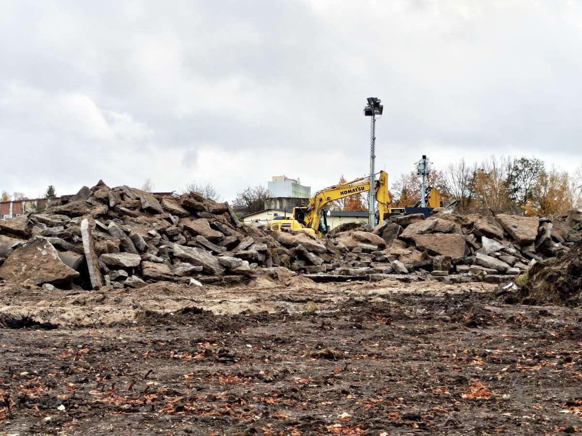 Prace budowlane przy ulicy Staroszkolnej