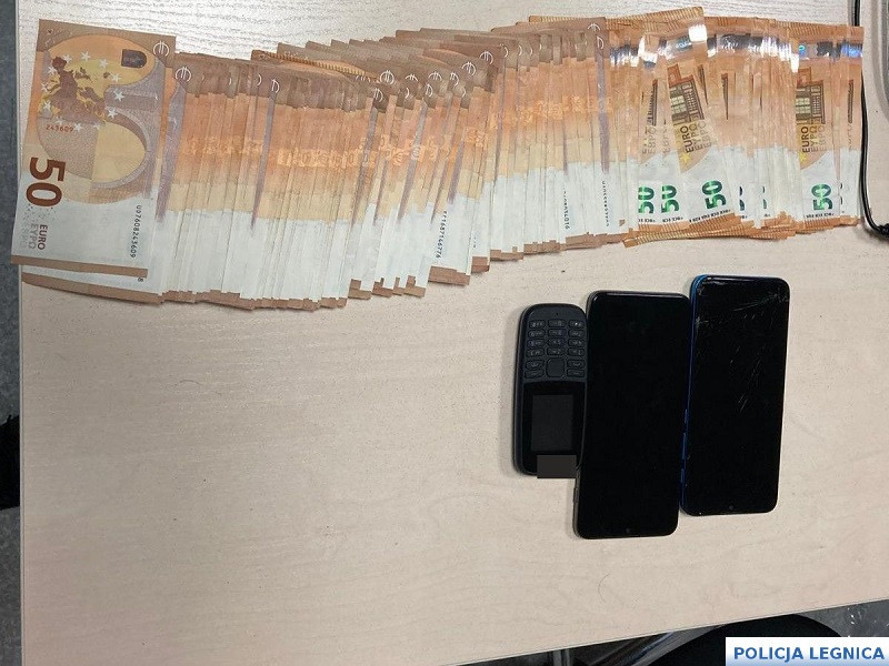 Narkotyki, pieniądze, broń