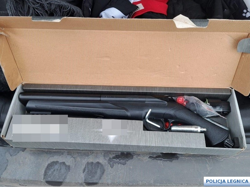 Narkotyki, pieniądze, broń