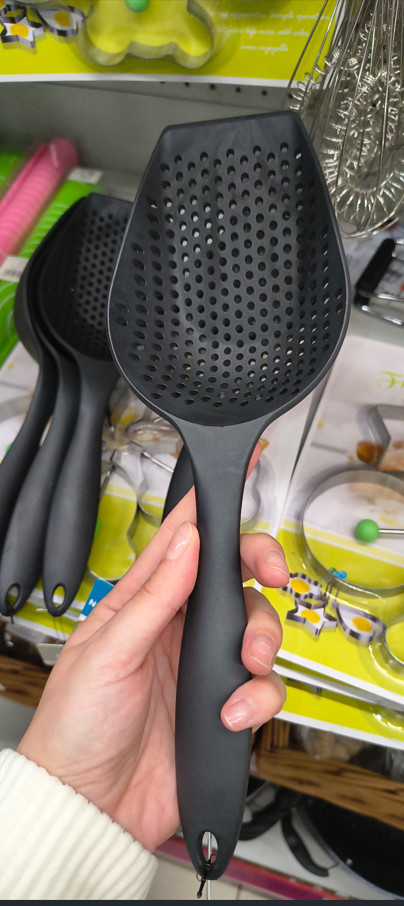 Podbierak z ostrzeżenia