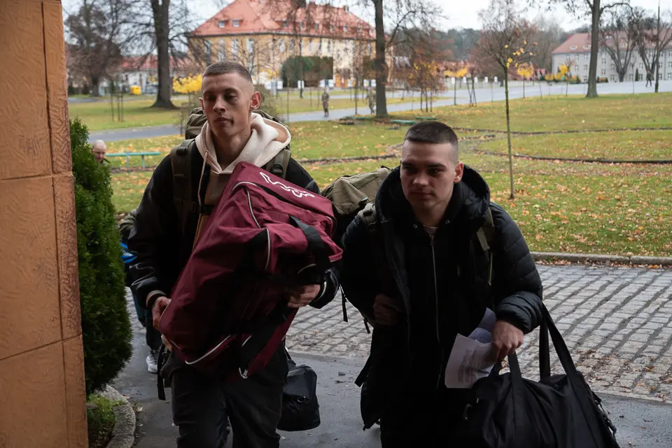 Nowi ochotnicy w pułku