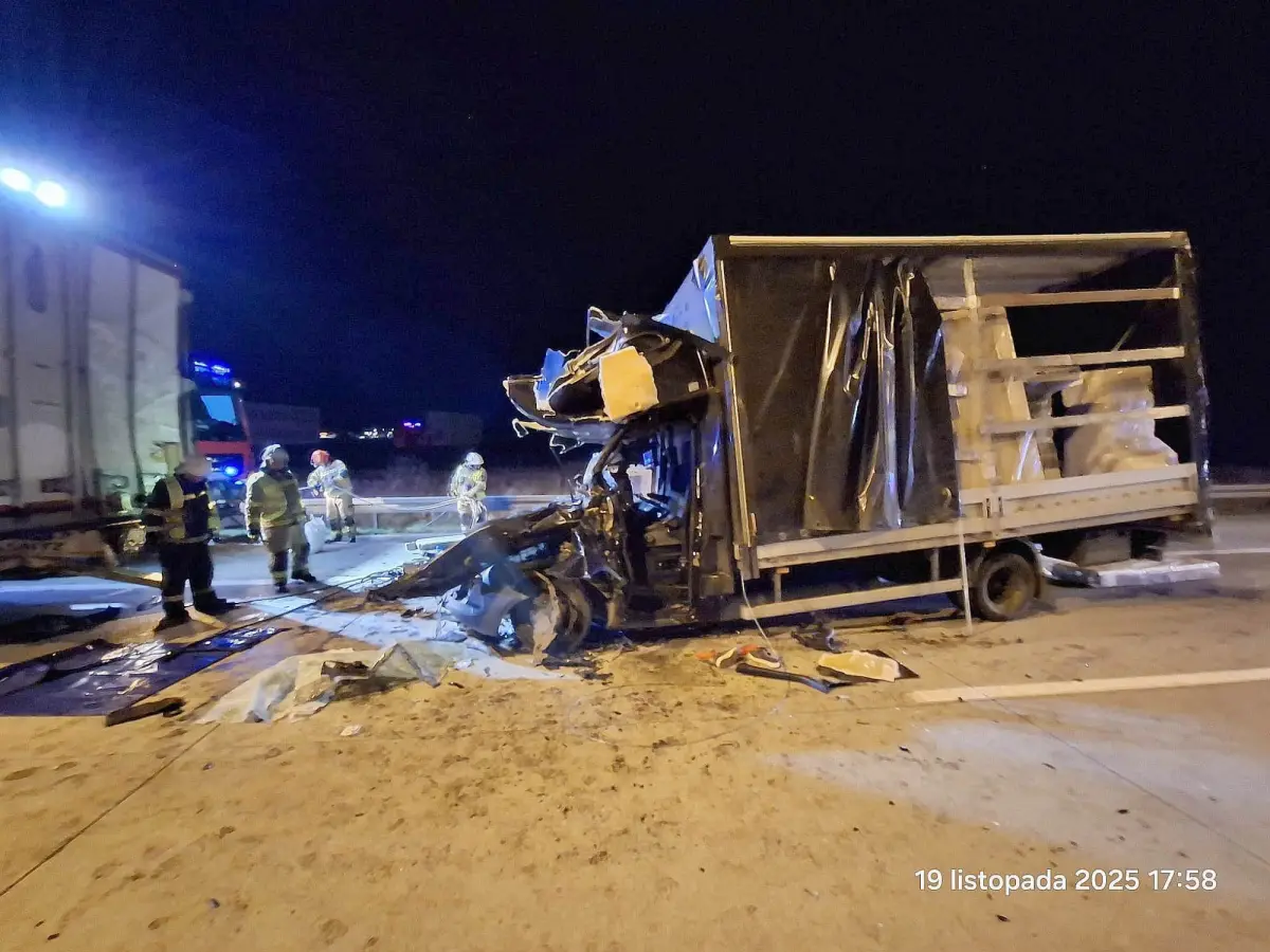 Koszmarny wypadek na A4.Trwa akcja ratownicza. Tworzy się potężny korek