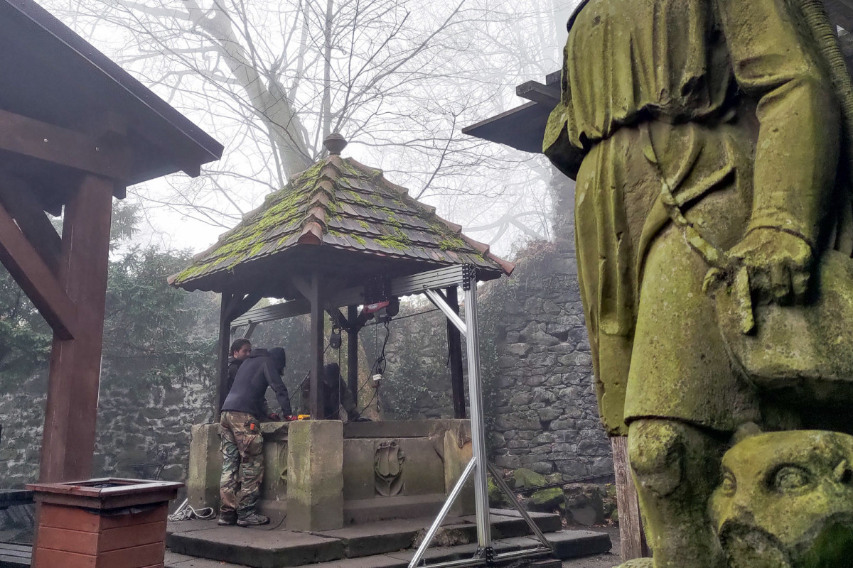 Studnia na zamku w Grodźcu