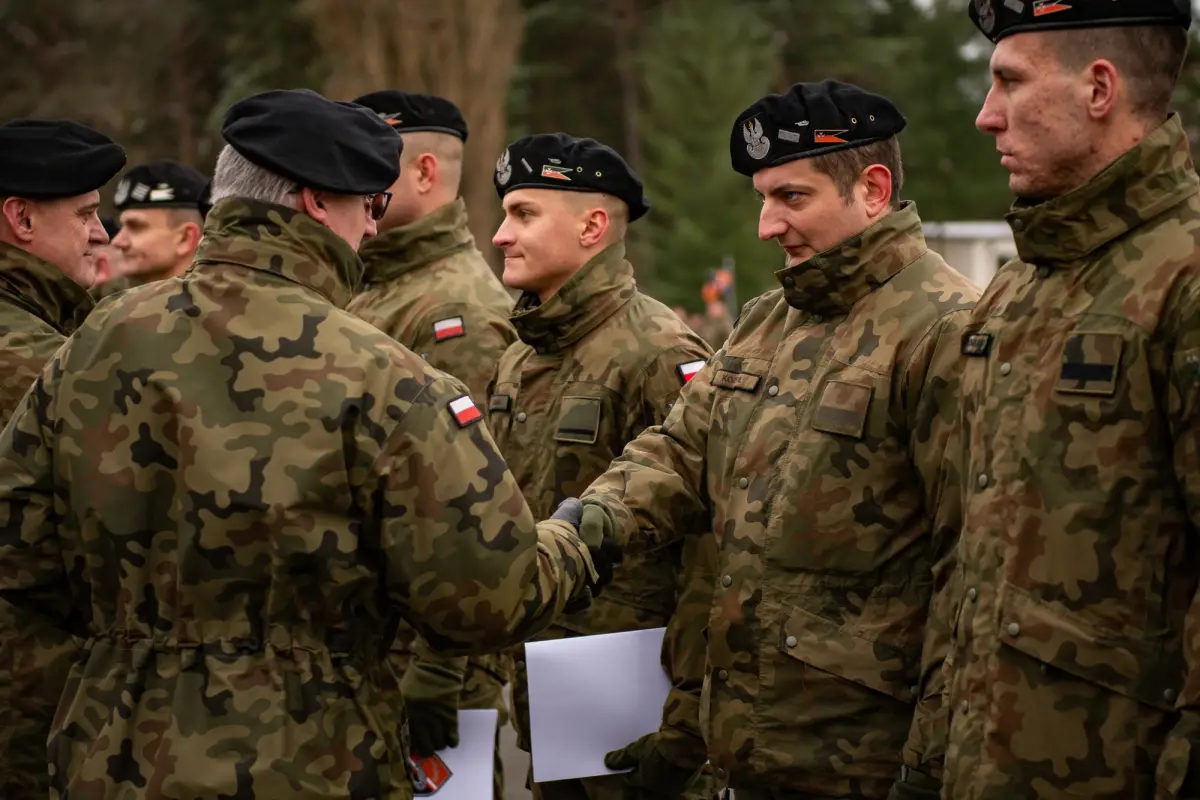 Uroczystość w 10 Brygadzie Kawalerii Pancernej w Świętoszowie